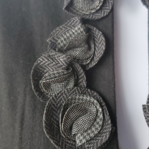 New Coldwater Creek Classic Flower Trimmed Black & Gray Wool Jacket/ Blazer Sz 8 - Picture 3 of 9